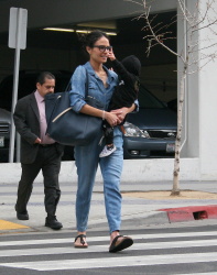Jordana Brewster - Out with her son in Santa Monica - February 27, 2015 (7xHQ) Z4oUNYpB