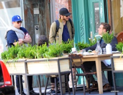 Jonah Hill - Jake Gyllenhaal & Jonah Hill & America Ferrera - Out And About In NYC 2013.04.30 - 37xHQ ZNsob0ll