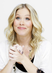 Christina Applegate - "Going The Distance" press conference portraits by Armando Gallo (Los Angeles, August 13, 2010) - 10xHQ Acm0QCMW