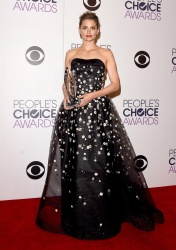 Stana Katic - 41st Annual People's Choice Awards at Nokia Theatre L.A. Live on January 7, 2015 in Los Angeles, California - 532xHQ Ahtr64eY