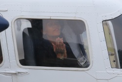Rihanna - Boarding a private jet in Saint Barthélemy, 4 января 2015 (11xHQ) C6WTl0u5