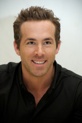Ryan Reynolds - The Change-Up press conference portraits by Simon Holmes & Vera Anderson (Beverly Hills, July 17, 2011) - 9xHQ C6bgyhIG