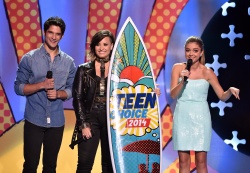 Sarah Hyland - FOX's 2014 Teen Choice Awards at The Shrine Auditorium on August 10, 2014 in Los Angeles, California - 367xHQ CV8HW71W