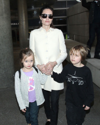 Angelina Jolie - LAX Airport - February 11, 2015 (185xHQ) CyIyg2H1