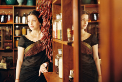 Aishwarya Rai, Dylan McDermott - промо стиль и постеры к фильму "Mistress of Spices (Принцесса специй)", 2005 (44xHQ) DRJ7dzcC