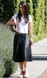 Jordana Brewster - Out and about in Los Angeles (2015.02.10.) (19xHQ) DhsODtyE
