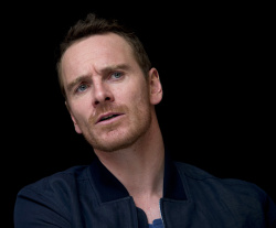Michael Fassbender - X- Men: Days of Future Past press conference portraits by Magnus Sundholm (New York, May 9, 2014) - 25xHQ F9wVDvzx