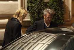 Charlize Theron and Sean Penn - are spotted out in Rome on Valentine's Day - February 14, 2015 (4xHQ) FfKMRXjX