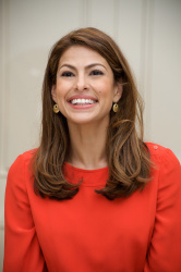 Eva Mendes - Bad Lieutenant Ports of Call New Orleans press conference portraits by Vera Anderson (Beverly Hills, November 4, 2009) - 11xHQ FsipdHNT