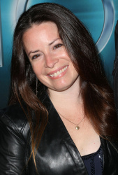 Holly Marie Combs - Holly Marie Combs - Premiere of Open Road Films 'The Host' at ArcLight Cinemas Cinerama Dome, Голливуд, 19 марта 2013 (19xHQ) G7NyJ7Ti
