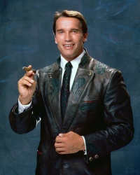 Arnold Schwarzenegger - Harry Langdon Portraits (Los Angeles, June 13, 1985) - 14xHQ GaeuWDAH