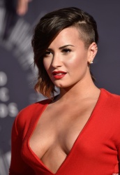 Demi Lovato - At the MTV Video Music Awards, August 24, 2014 - 112xHQ GnXCkRi3