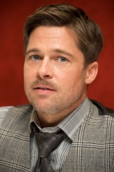 Brad Pitt - The Curious Case of Benjamin Button press conference portraits by Vera Anderson (Los Angeles, December 6, 2008) - 14xHQ Hqj8yeCl
