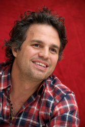 Mark Ruffalo - The Kids Are All Right press conference portraits by Vera Anderson (Los Angeles, June 18, 2010) - 1xHQ JS0Hc4UG