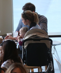 Emily Blunt - and husband John Krasinski take their daughter Hazel out for lunch and a stroll in Los Angeles, California with her baby girl Hazel on January 24, 2015 - 22xHQ K3YF666d