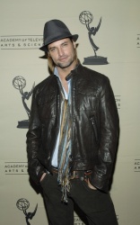 Josh Holloway - An evening with Lost (2007.01.13) - 4xHQ KmhOvBCW