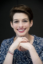 Anne Hathaway - Les Miserables press conference portraits by Magnus Sundholm (New York, December 2, 2012) - 12xHQ Lifj5q2L