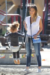 Jessica Alba - Jessica and her family spent a day in Coldwater Park in Los Angeles (2015.02.08.) (196xHQ) Lla1z7YW