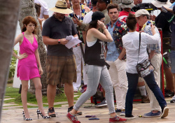 Zac Efron, Adam DeVine, Anna Kendrick & Aubrey Plaza - On the set of "Mike And Dave Need Wedding Dates" in Turtle Bay,Oahu,Hawaii 2015.06.03 - 41xHQ MJfDheYd