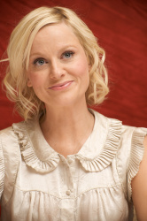 Amy Poehler - Baby Mama press conference portraits by Vera Anderson (April 14, 2008) - 10xHQ MrRmX7qz