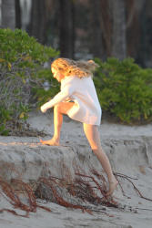 Amanda Seyfried - On the set of a photoshoot in Miami - February 14, 2015 (111xHQ) PMUQvBxf