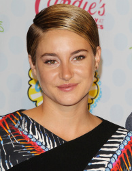 Shailene Woodley - 2014 Teen Choice Awards, Los Angeles August 10, 2014 - 363xHQ QSXExH37