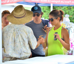 Ian Somerhalder & Nikki Reed - at the farmer's market in Sherman Oaks (July 20, 2014) - 152xHQ QtH5ZoUp