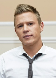 Chris Egan - "Letters to Juliet" press conference ortraits by Armando Gallo (Verona, May 2, 2010) - 15xHQ S1uUkOHJ
