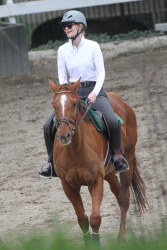 "Iggy Azalea" - Iggy Azalea - Horseback riding lesson in LA - February 27, 2015 (20xHQ) SGU4pcGC