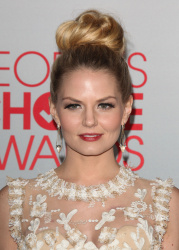Jennifer Morrison - Jennifer Morrison & Ginnifer Goodwin - 38th People's Choice Awards held at Nokia Theatre in Los Angeles (January 11, 2012) - 244xHQ SwyNSSsJ