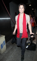 Ian Somerhalder - Spotted at LAX Airport in Los Angeles (July 24, 2014) - 24xHQ T7q5aZgf