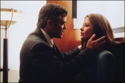 Catherine Zeta Jones - George Clooney, Catherine Zeta-Jones, Geoffrey Rush, Billy Bob Thornton - постеры и промо стиль к фильму "Intolerable Cruelty (Невыносимая жестокость)", 2003 (36xHQ) UsHdwacH