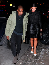 Kim Kardashian and Kanye West - Out and about in New York City, 8 января 2015 (54xHQ) VToNaQJA