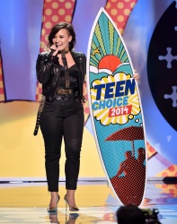 Demi Lovato and Cher Lloyd - Performing Really Don't Care at the Teen Choice Awards. August 10, 2014 - 45xHQ W4aOo8rY