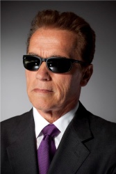 Arnold Schwarzenegger - Arnold Schwarzenegger - Robert Gallagher Photoshoot - 8xHQ WrBjlViS