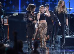 Demi Lovato and Cher Lloyd - Performing Really Don't Care at the Teen Choice Awards. August 10, 2014 - 45xHQ XmYXpuo1