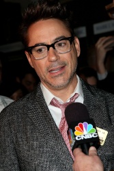Robert Downey Jr. - Rings The NYSE Opening Bell In Celebration Of "Iron Man 3" 2013 - 24xHQ Z05p7ndW