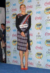 Shailene Woodley - 2014 Teen Choice Awards, Los Angeles August 10, 2014 - 363xHQ ZZAyqQb7